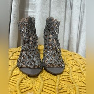 Zigosoho Bejeweled Heel